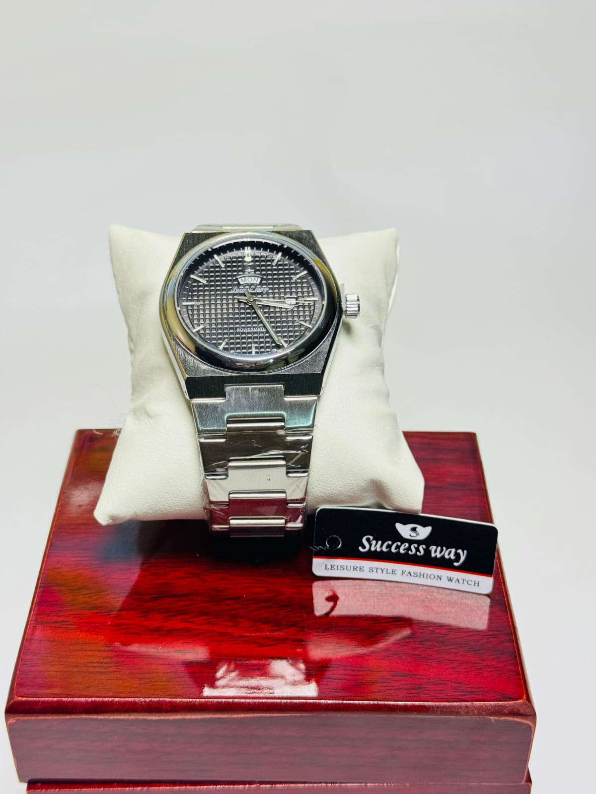 Success way men's watch silver day and date